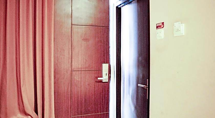 Audah Syariah Residence Mitra RedDoorz