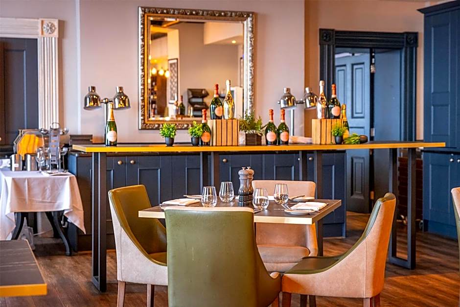 Dover Marina Hotel & Spa, Tapestry Collection by Hilton