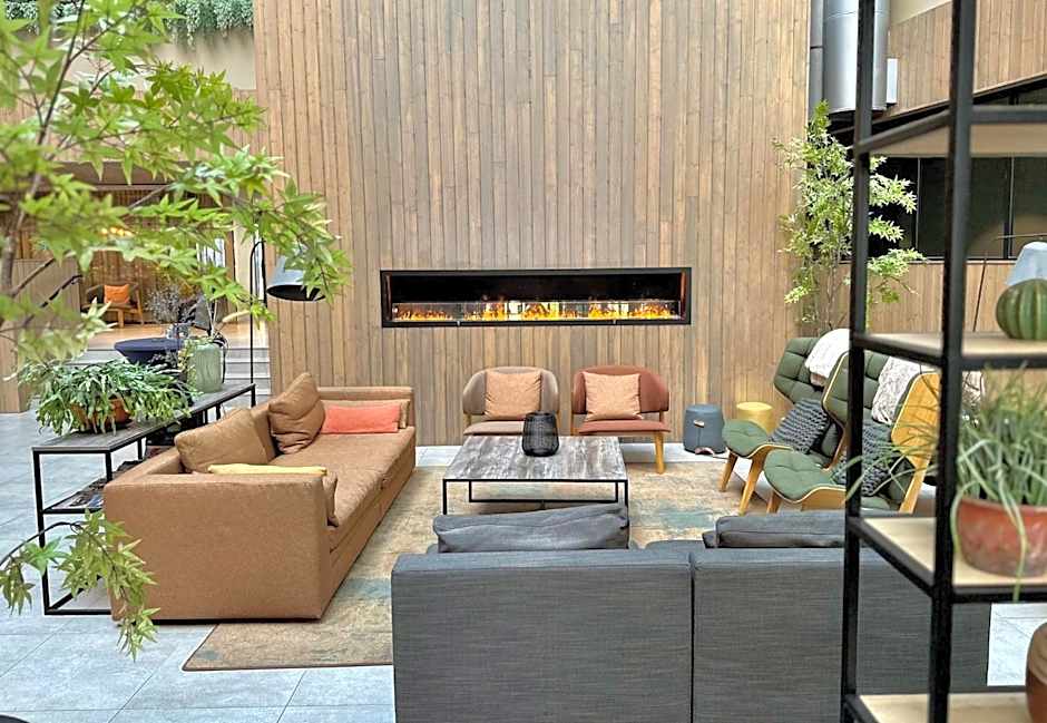 Skyline Airport Hotel