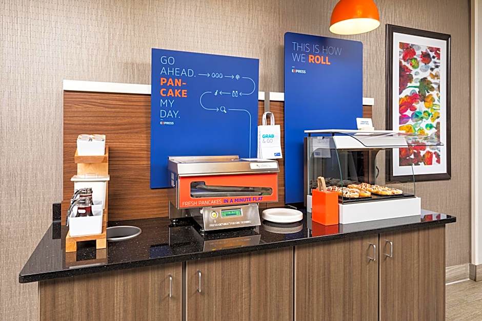 Holiday Inn Express Hotel & Suites Minneapolis - Minnetonka By IHG