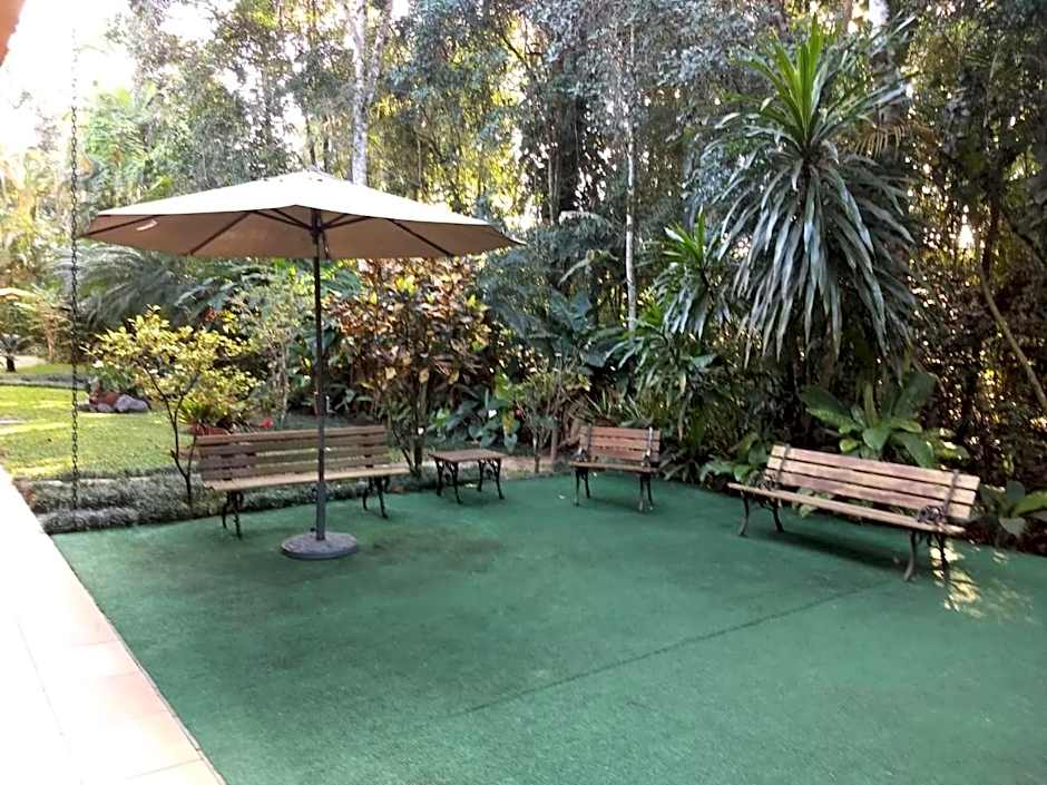 Flat estudio 110 Amarilis Riviera de São Lourenço, 03 piscina climatizada, serviço de hotelaria, limpesa e troca de toalhas diária, carregador veiculo elétrico e servico de praia finais de semana WiFi 500