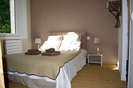 One-Bedroom Apartment - Romance