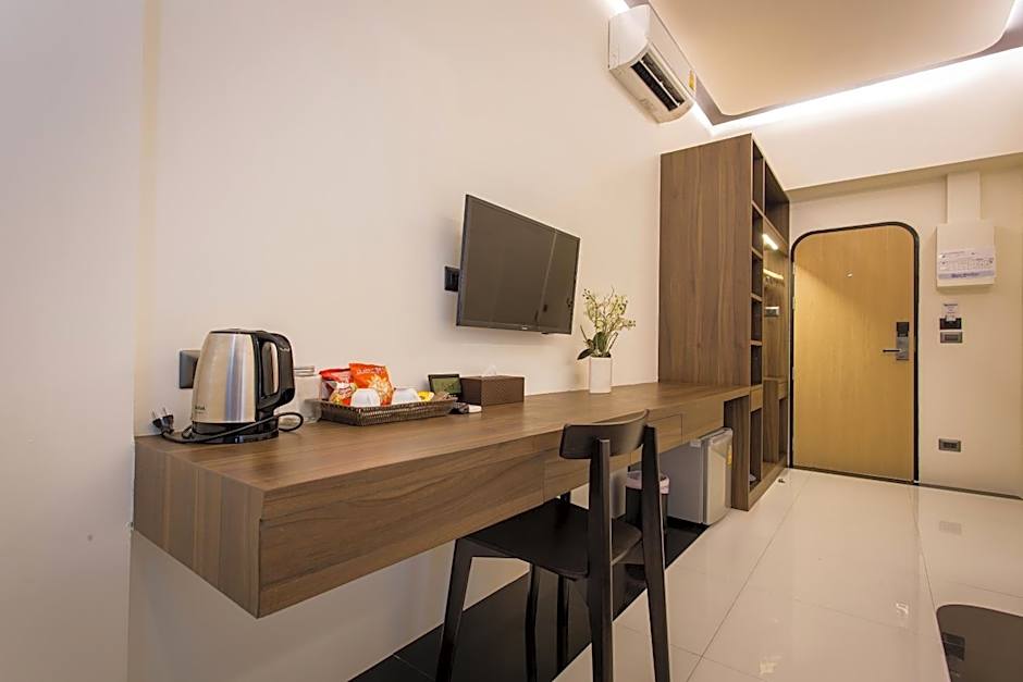 BearPacker Patong Hostel