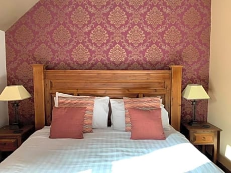 Superior King Room with Lake View