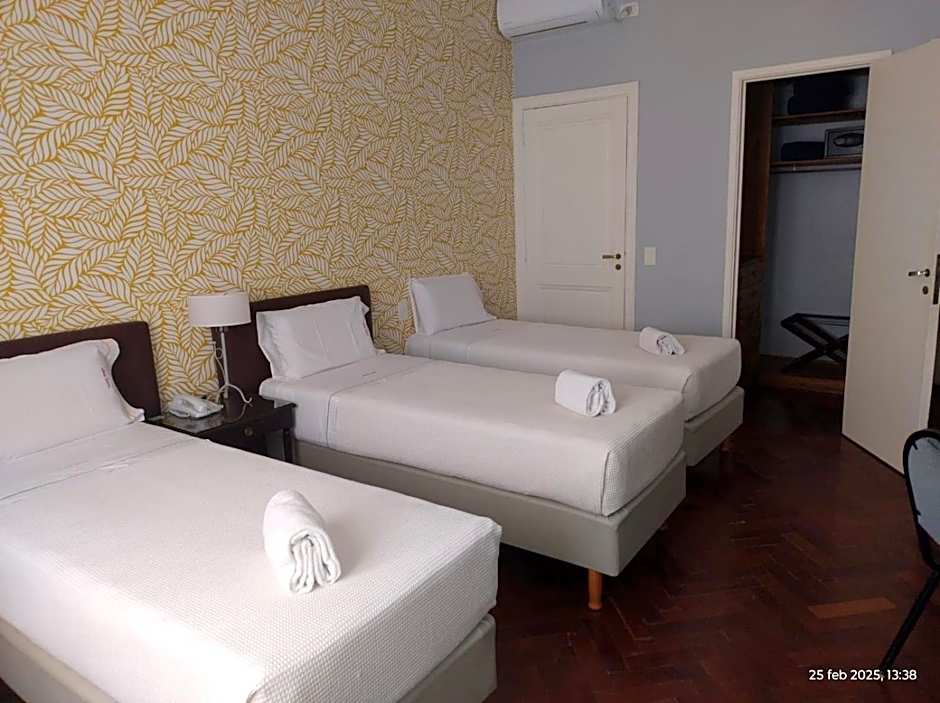 HOTEL REGIS