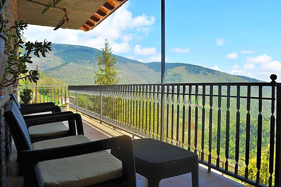 El Serrat De Tregura