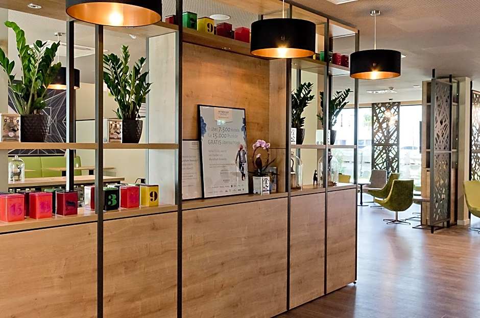 Super 8 by Wyndham Munich City North