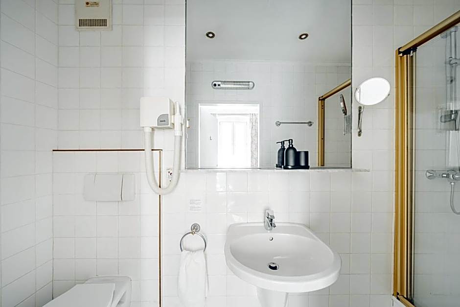 Self-Check-In Hotel Adlon