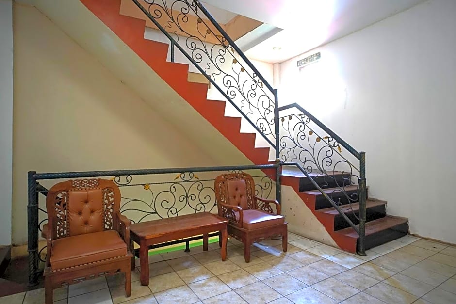 Collection O 2885 Hemra Hotel