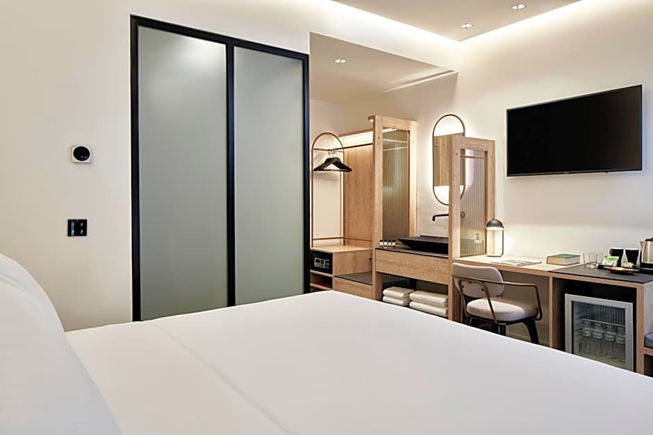 NLH MONASTIRAKI - Neighborhood Lifestyle Hotels