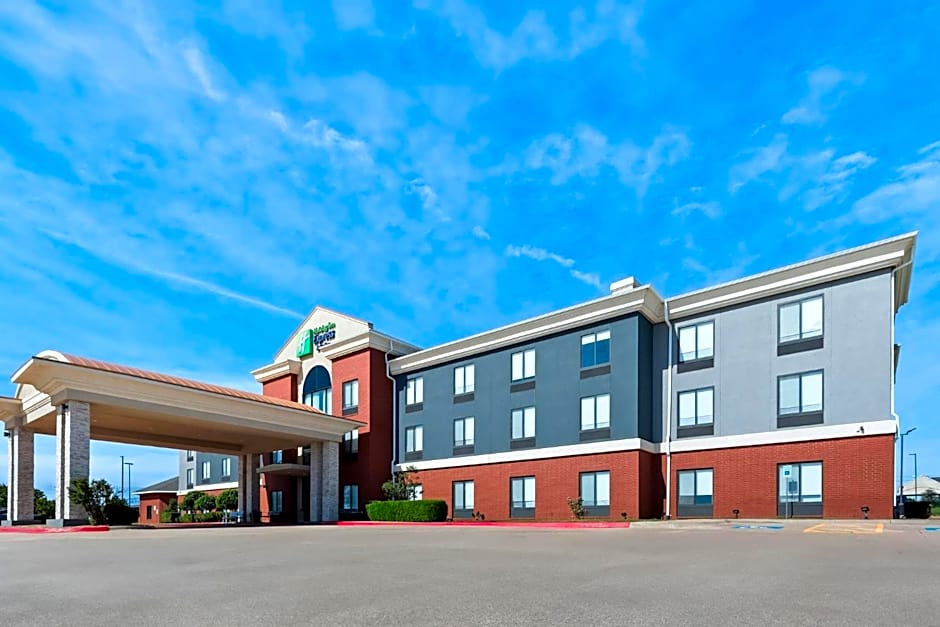 Holiday Inn Express & Suites Perry By IHG