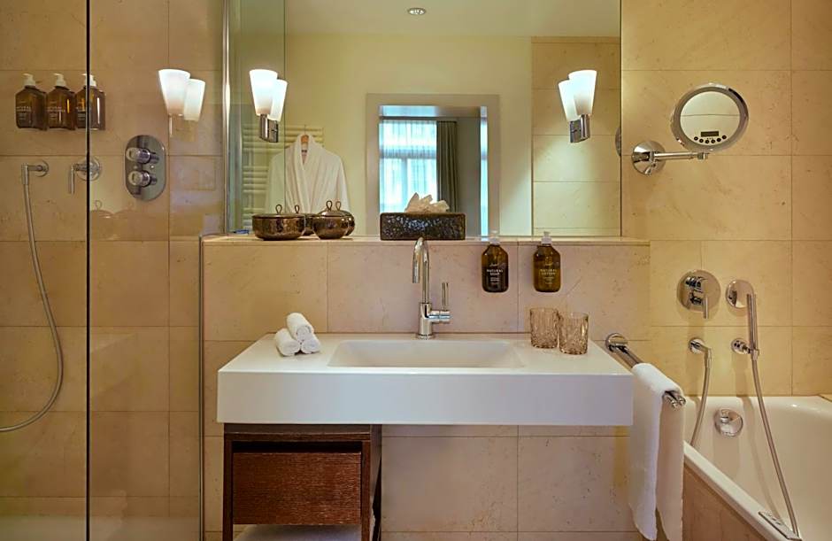 Hotel Alden Splügenschloss Zürich - Leonardo Limited Edition