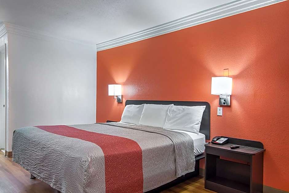 Motel 6-Marshall, TX