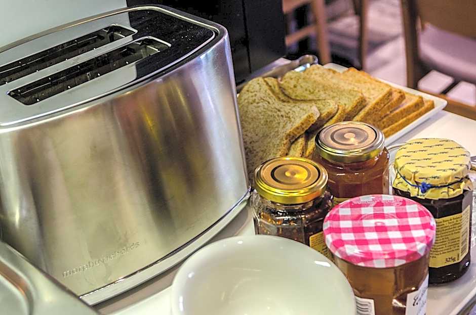 Contact Hotel Alize Montmartre