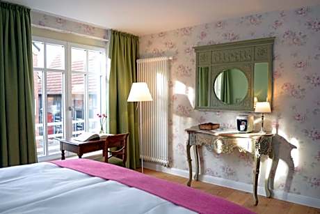 Deluxe Double Room with A/C