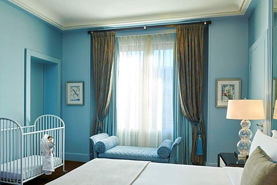 Prince de Galles, a Luxury Collection hotel, Paris