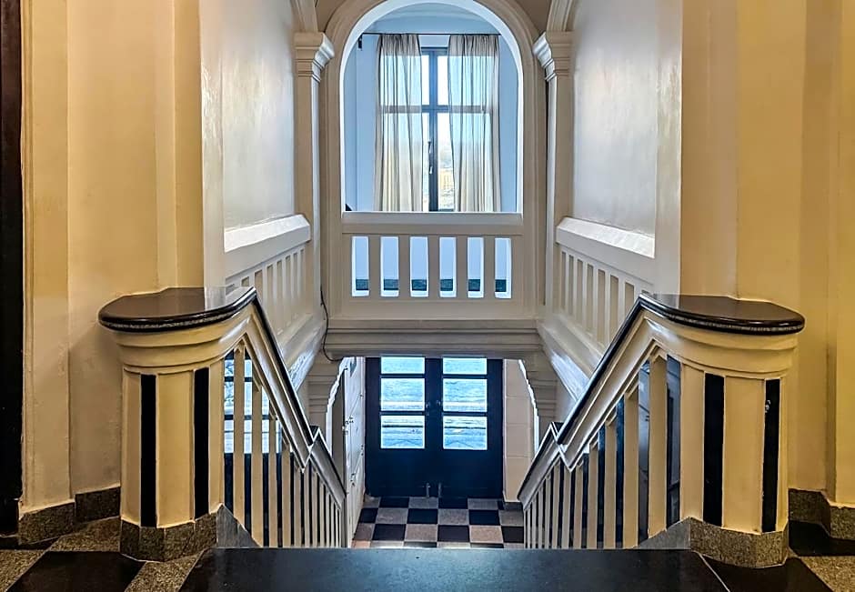 Le Chateau - A Heritage Boutique Hotel