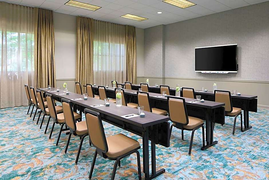 Renaissance Shoals Resort & Spa
