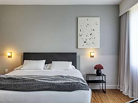 DELUXE SUPERIOR SUITE WITH DOUBLE BED