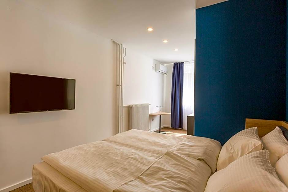 Premium Crown Suites