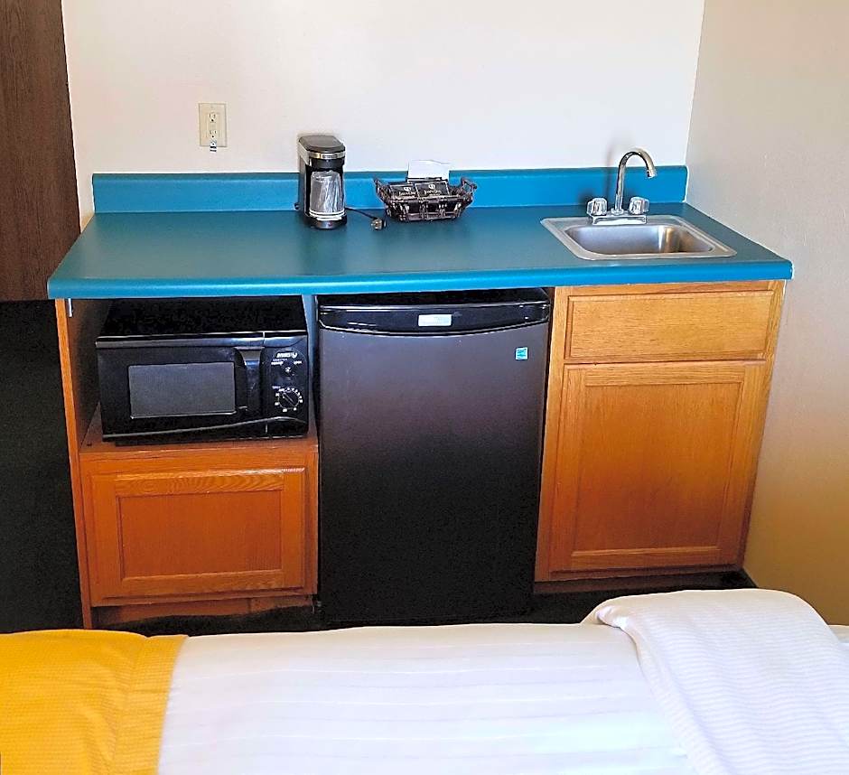 Americas Best Value Inn St. Louis South