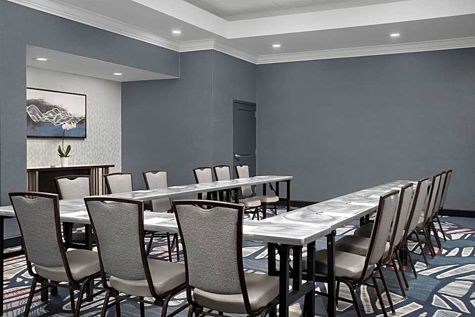Embassy Suites By Hilton Birmingham / Hoover