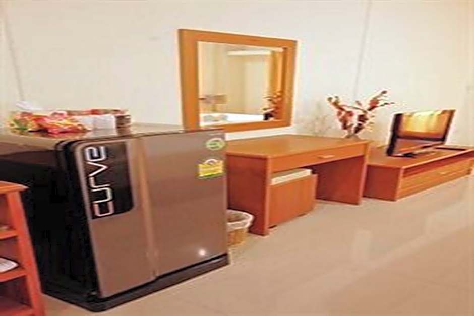 Rafael Mansion Bangkok Airport