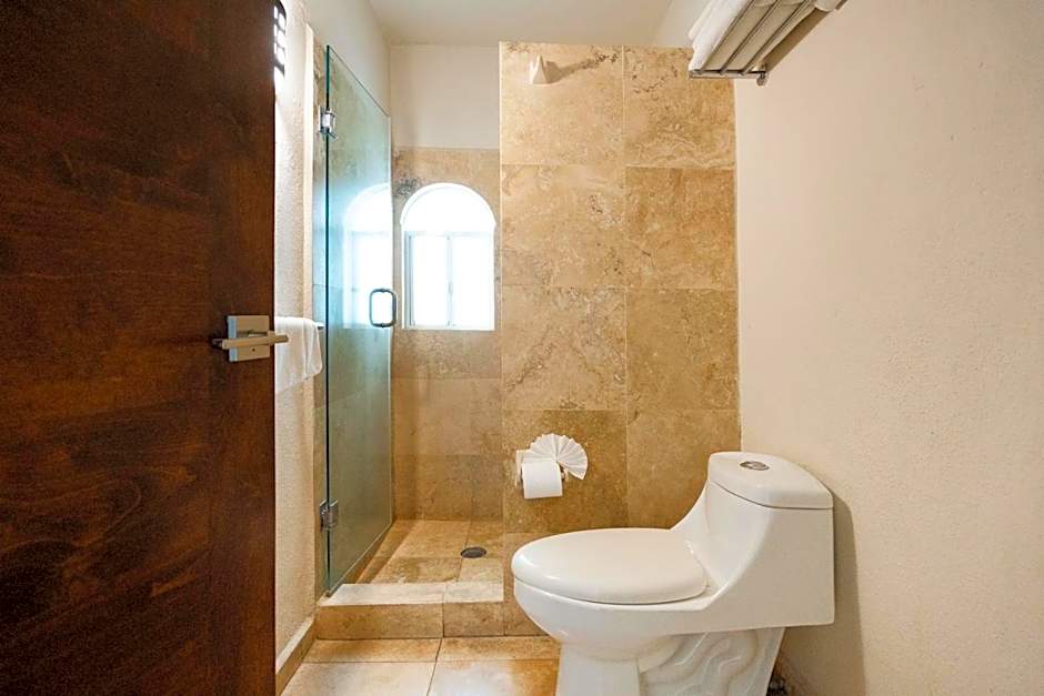 Hotel & Suites El Moro