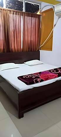 Hotel O RR Guest House