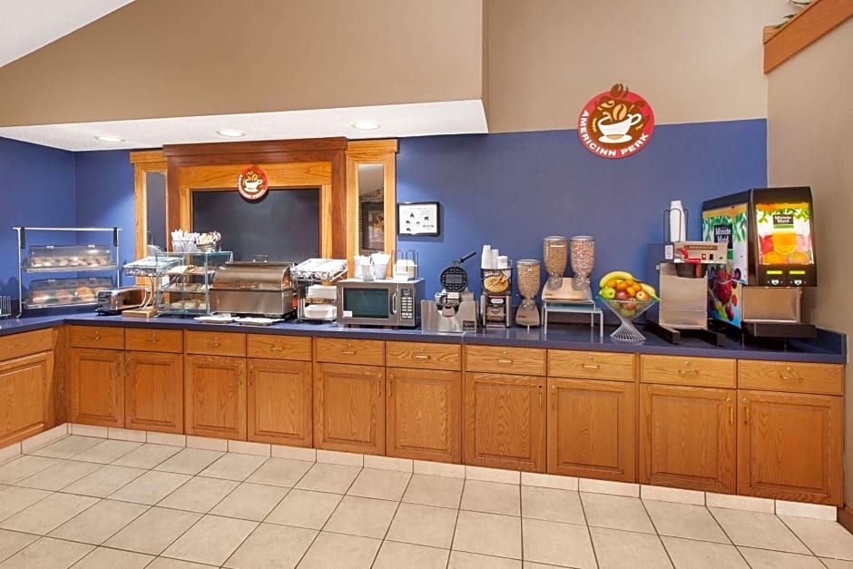 AmericInn by Wyndham Webster City