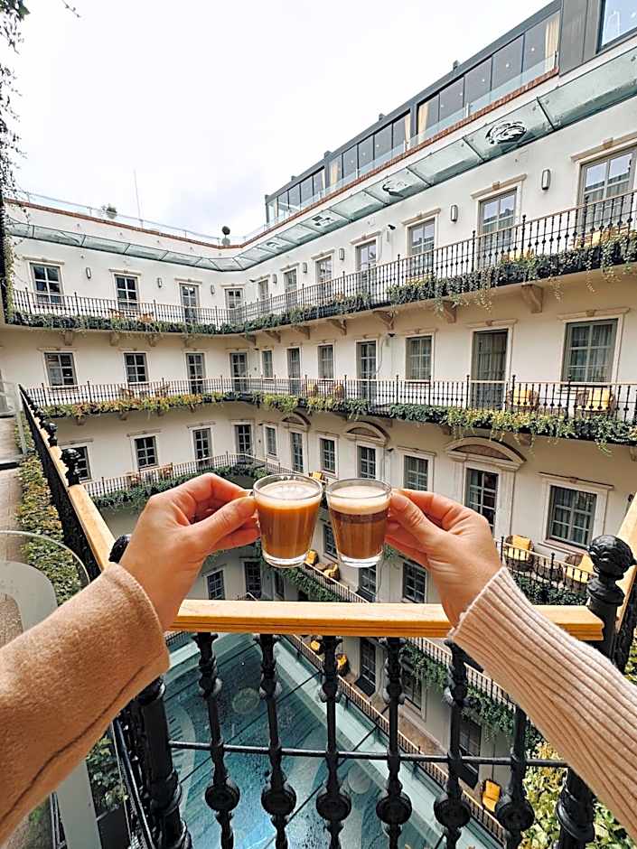 Aria Hotel Budapest by Library Hotel Collection