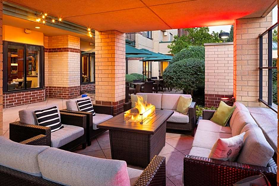 Courtyard by Marriott Bloomington by Mall of America