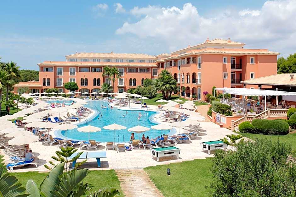 Grupotel Macarella Suites & Spa