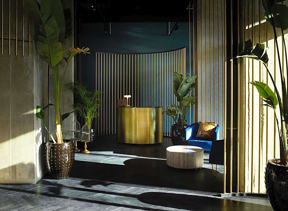  Skylark, Aluma Hotel & Resort