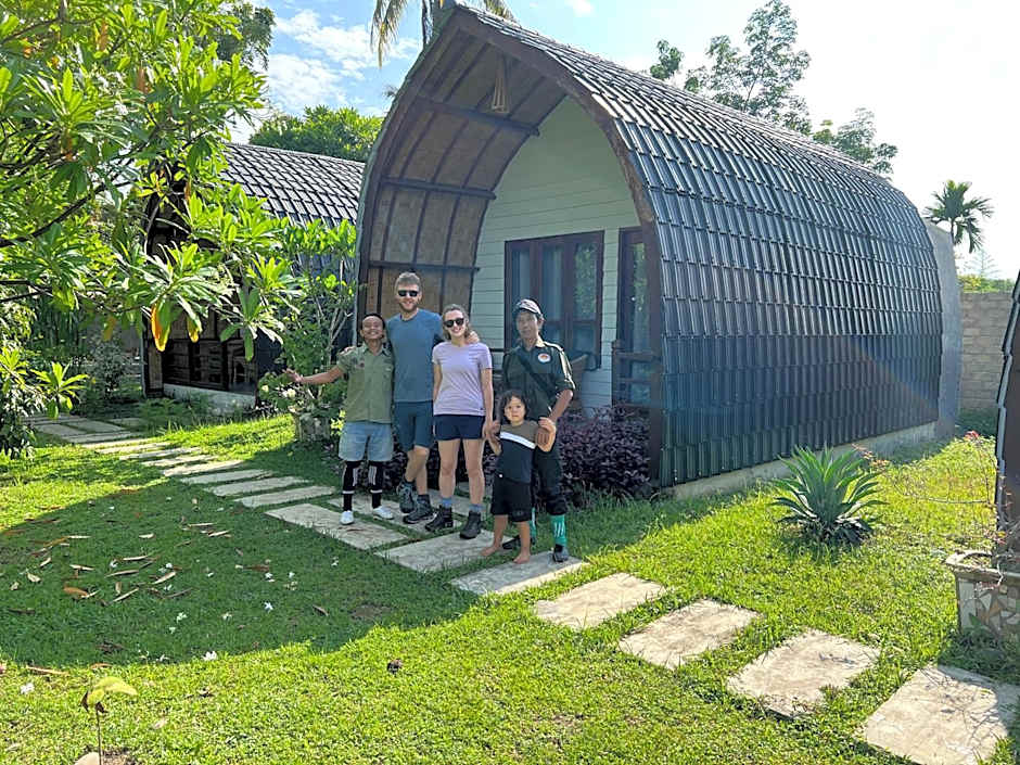 Gino's Place - Guest House & Jungle Trekking