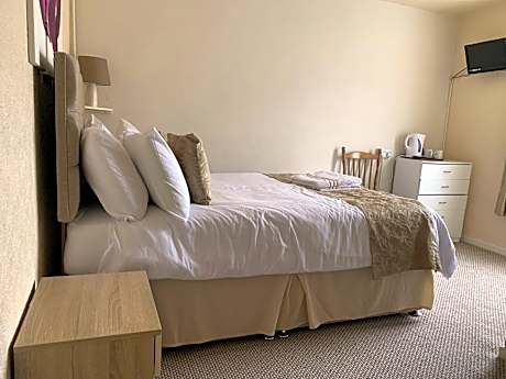 Double Room with Shared Bathroom