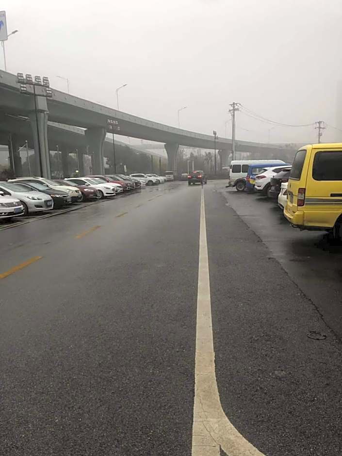 Hanting Hotel Wuhan Wangjiawan Sixin Avenue Metro Station