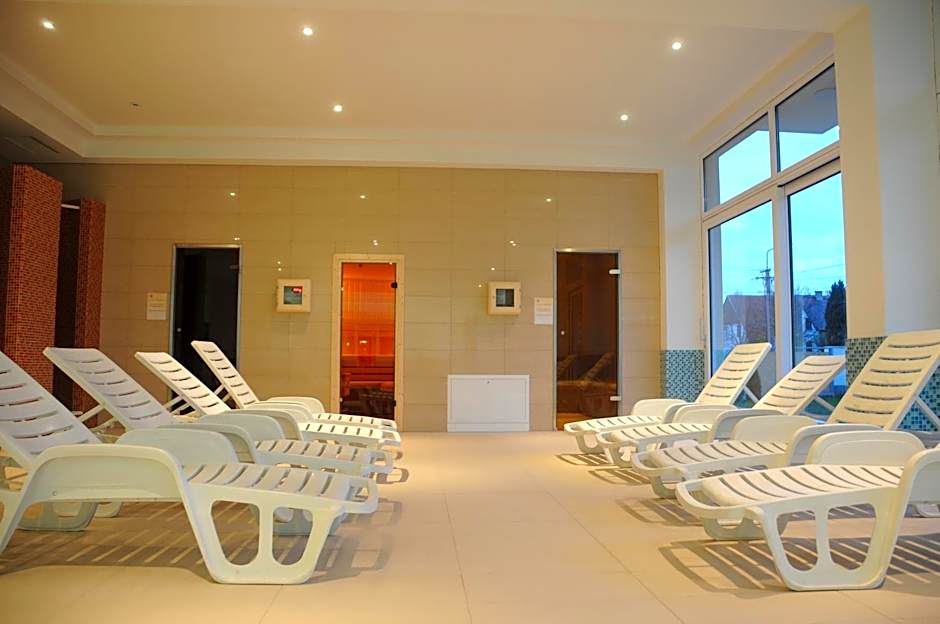 Két Korona Konferencia és Wellness Hotel