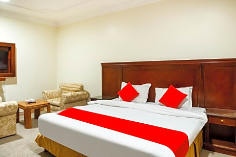 OYO 525 Rose Plaza1