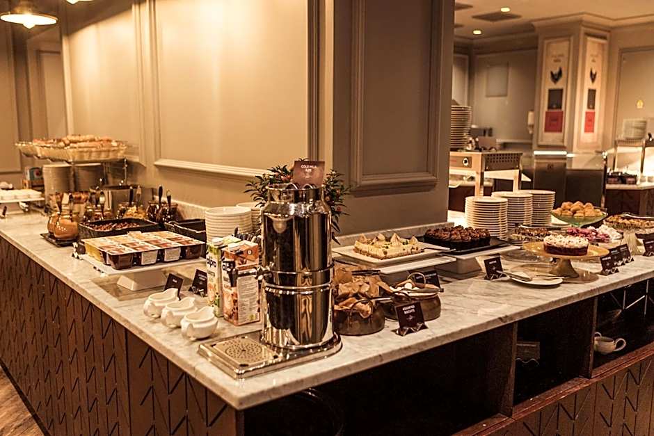 Grand Poet Hotel and SPA by Semarah