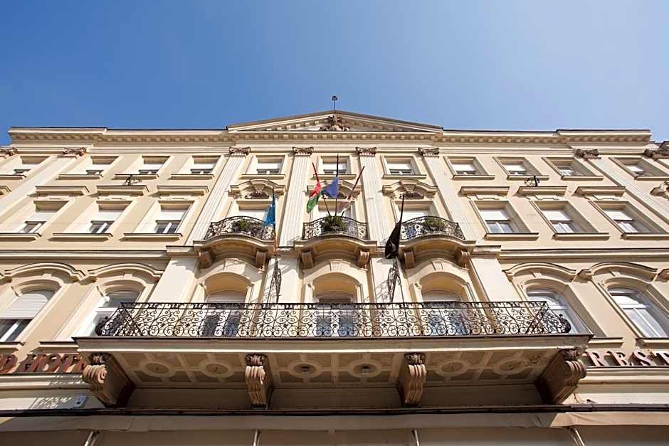 Photo 1 of 38 of Pannonia Hotel