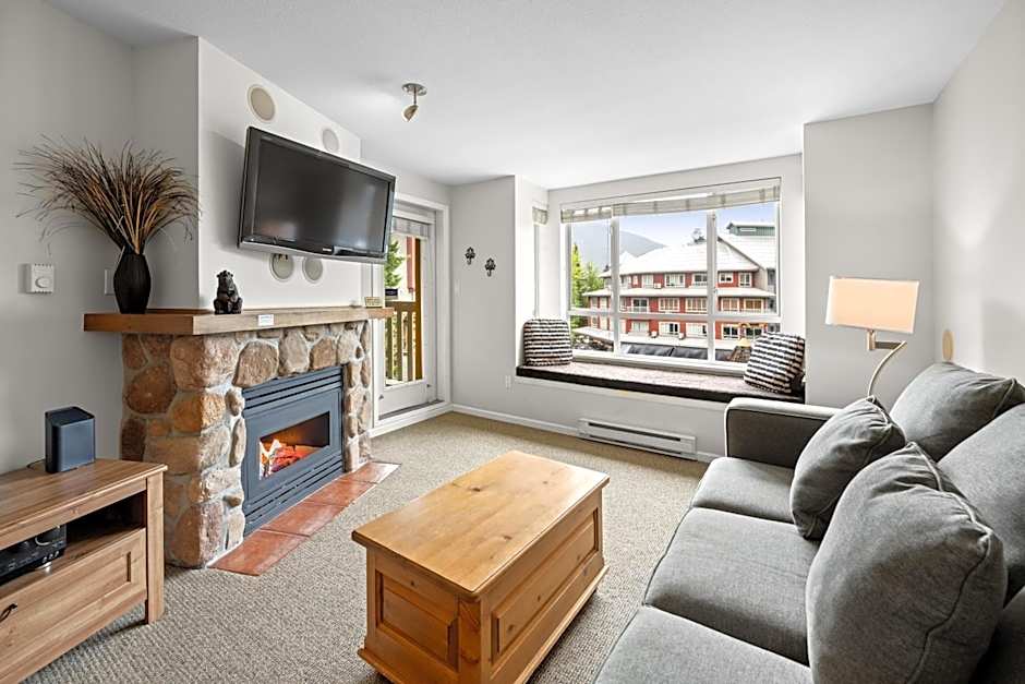 Bear Lodge One Bedroom by MVA