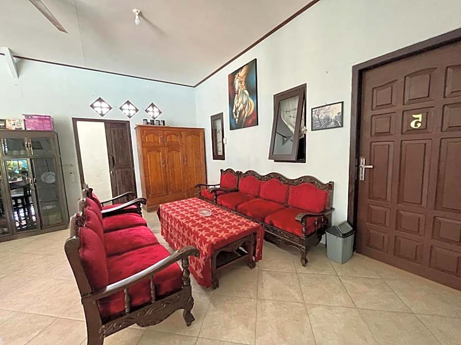 Hotel O Aero Kost Bu Lisa Syariah Near Pasar Tradisional Lawang