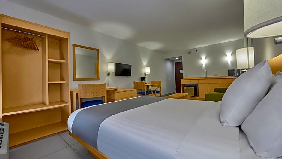City Express by Marriott Lazaro Cardenas