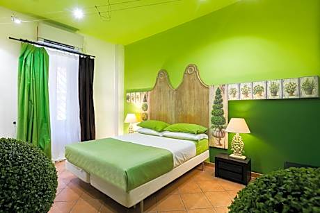 One-Bedroom Apartment with Balcony