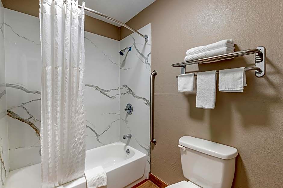 Quality Inn & Suites