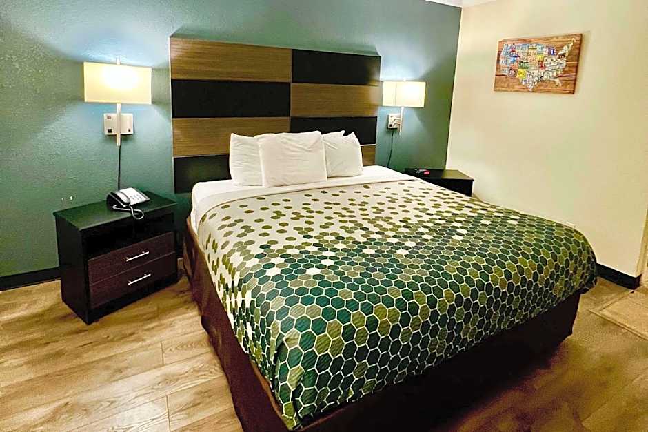 Econo Lodge Inn & Suites Downtown San Antonio