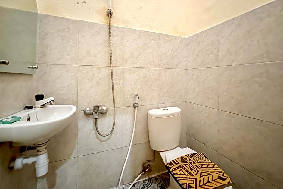 Perdana Kasih Hotel Pemuda Klaten Mitra RedDoorz