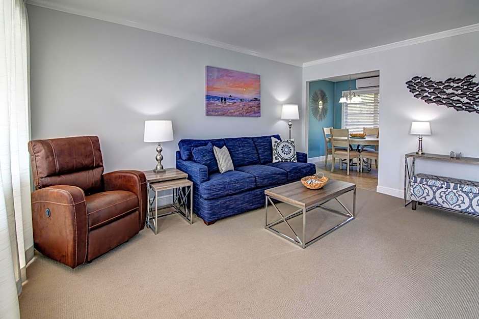 May-Dee Suites in Florida