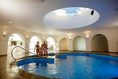 Strand Spa & Conference Hotel